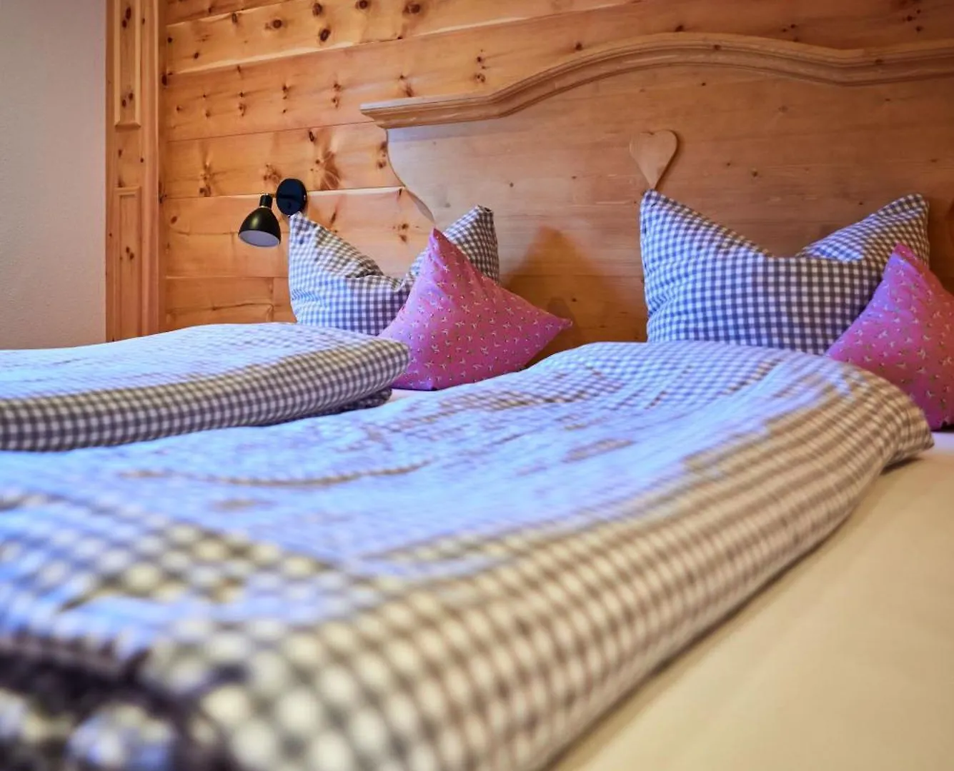 Apartment Ferienwohnungen Bergbleamal Rottach-Egern